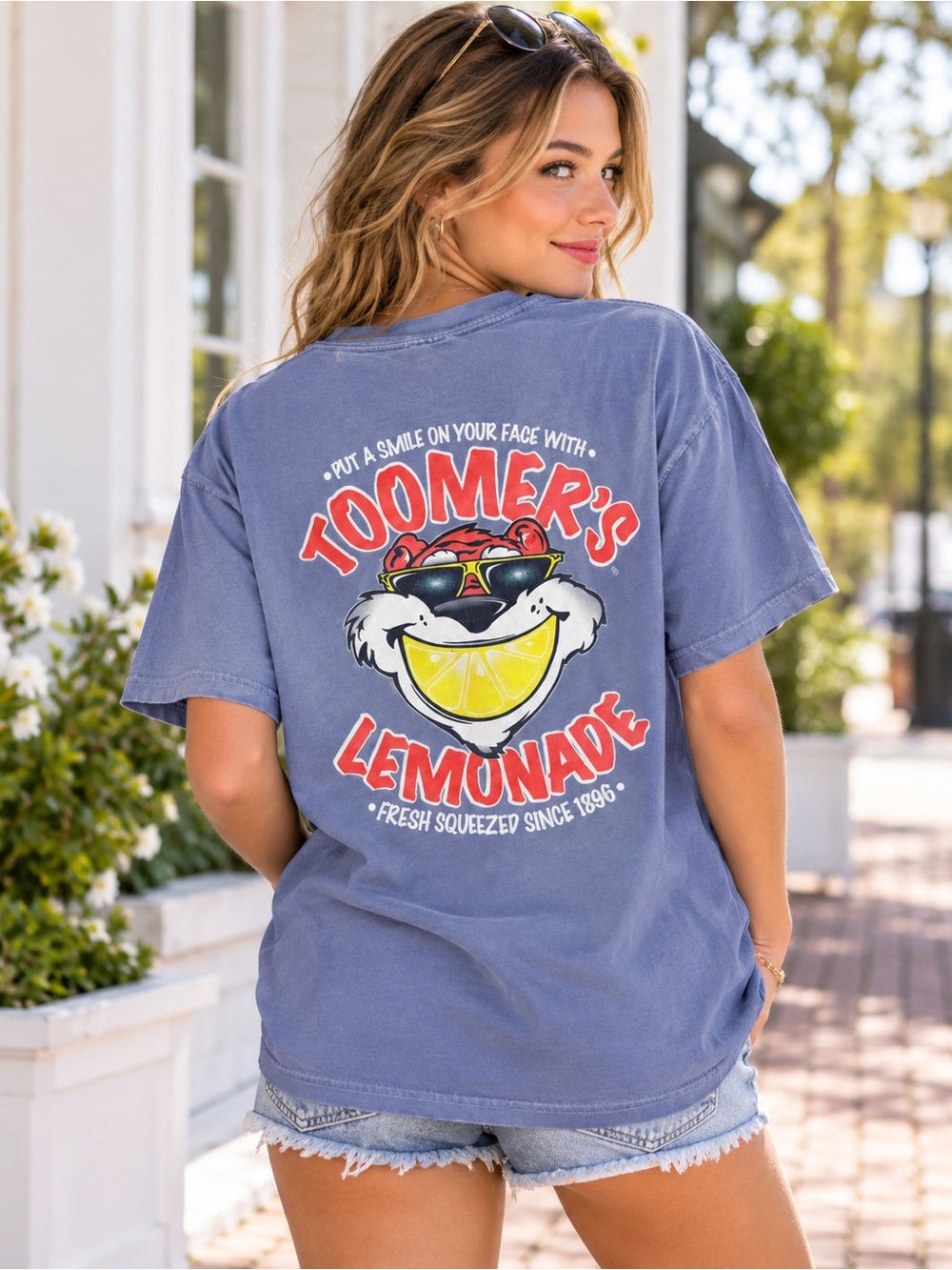 Comfort Colors Toomer's Drugs Auburn Alabama Graphic T-Shirt Size Small #Q595